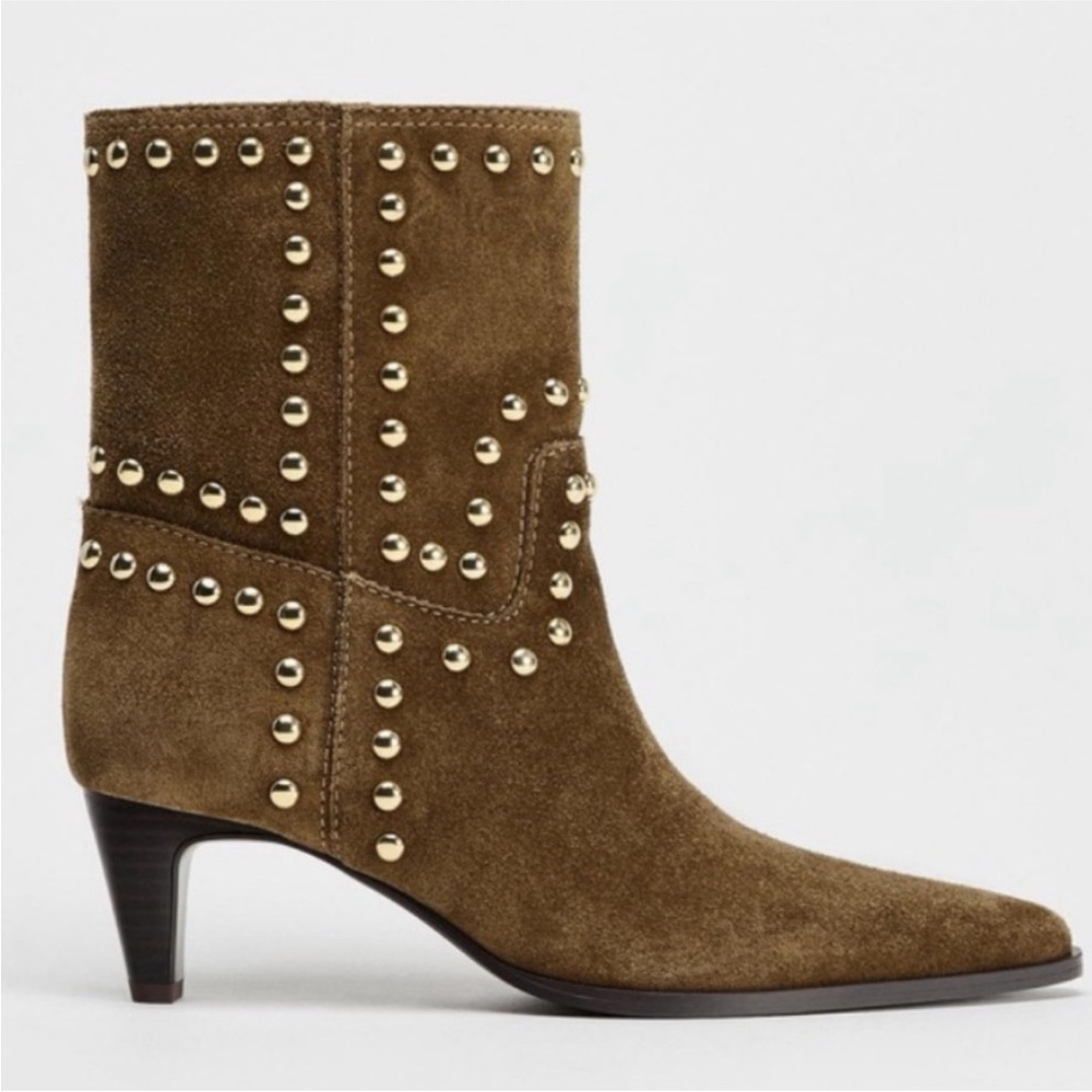 Faux suede studded kitten heel bootie size 9